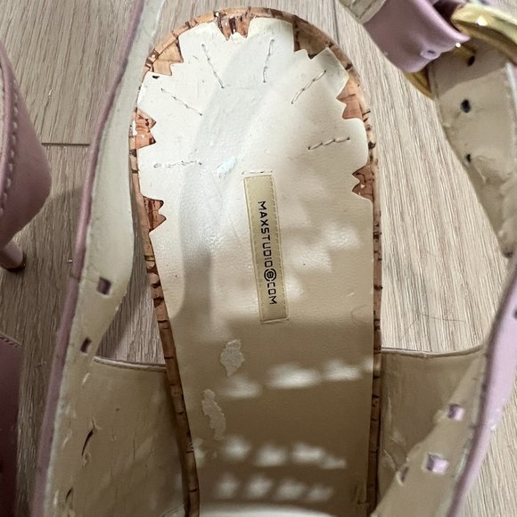 Pink leather upper Maxstudio contemporary slingback heel with cutouts - Picture 3 of 11